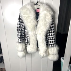 Houndstooth coat